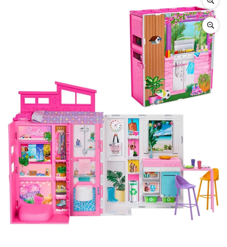 Barbie Getaway House, Doll House Playset with 4 Play Areas, 2 Chairs, 360-Play & Accessories